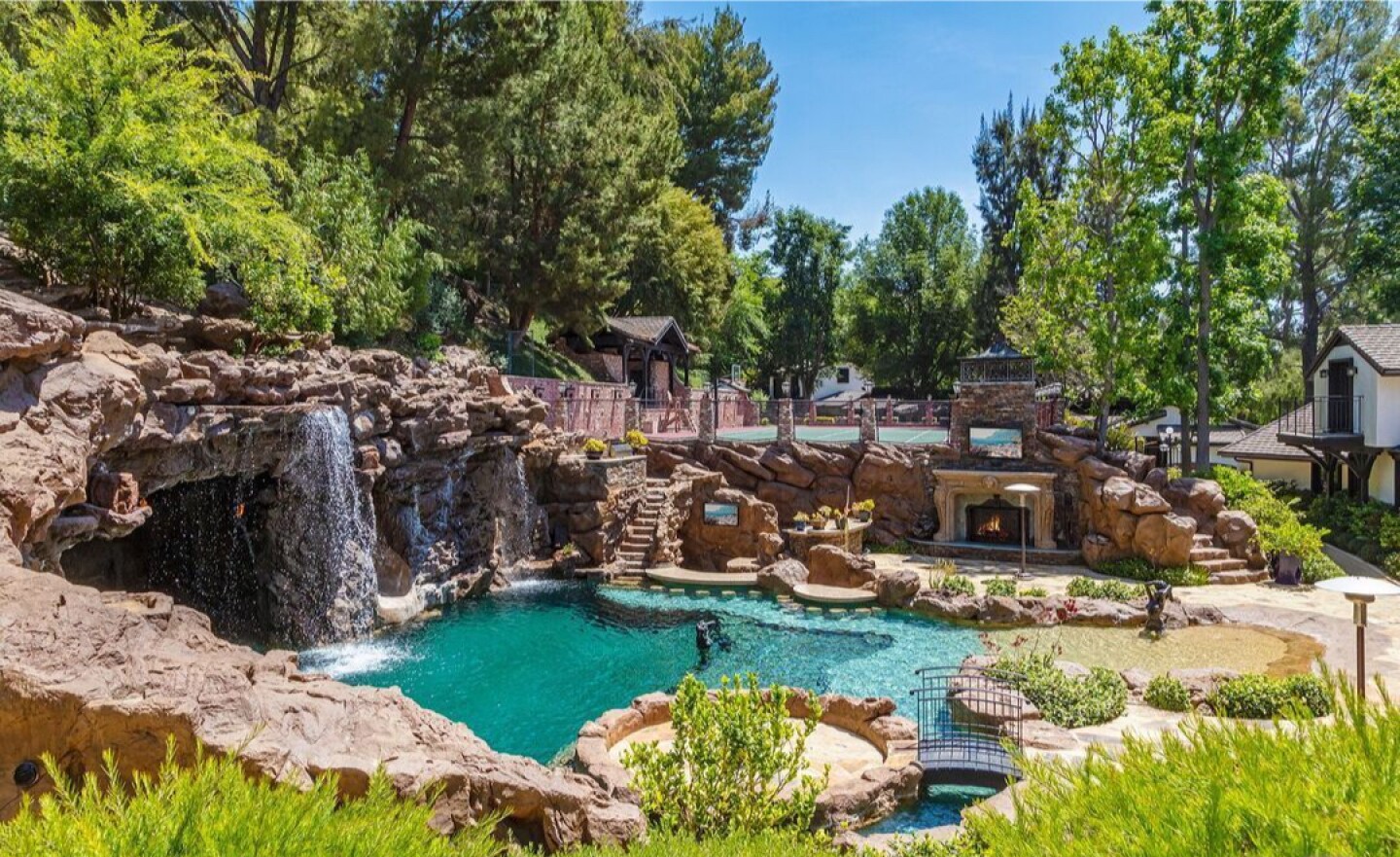 drake yolo estate