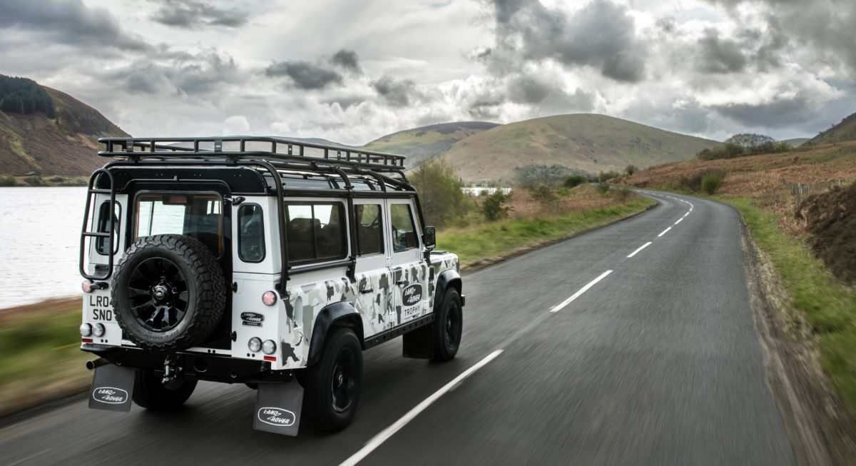 Land Rover lanza una edición limitada del V8 Classic Defenders
