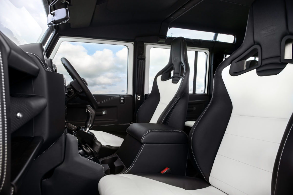 Land Rover lanza una edición limitada del V8 Classic Defenders