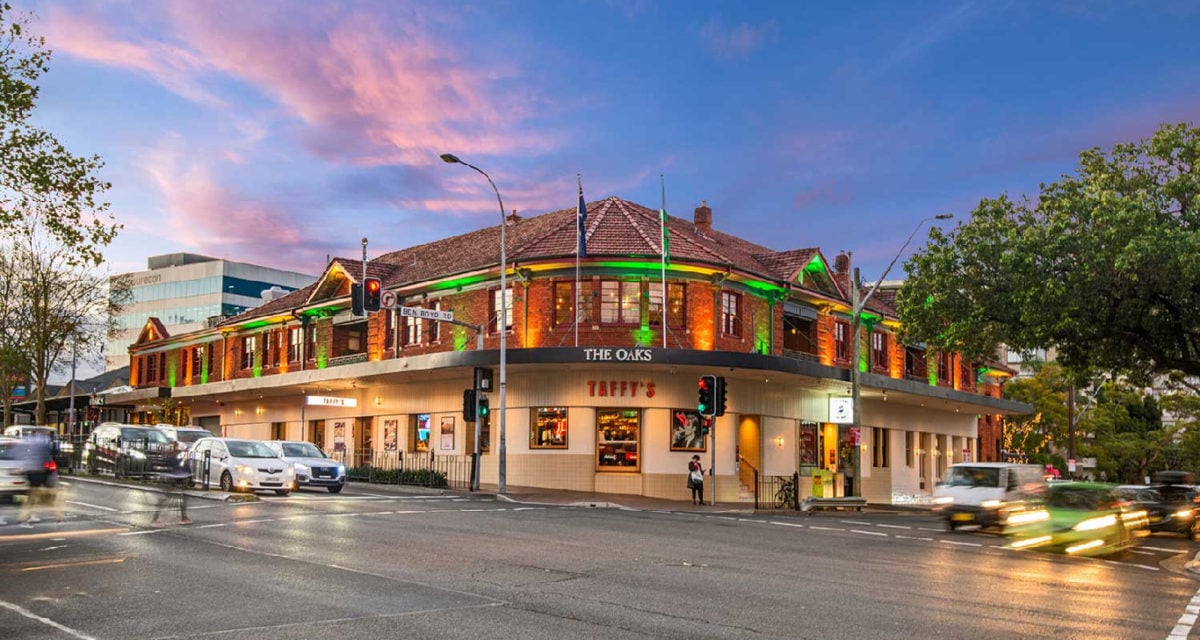 The Oaks Hotel in Neutral Bay is up for sale for $175 million.