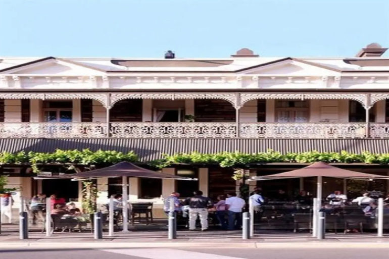 15 Best Pubs Adelaide Has To Offer In 2023