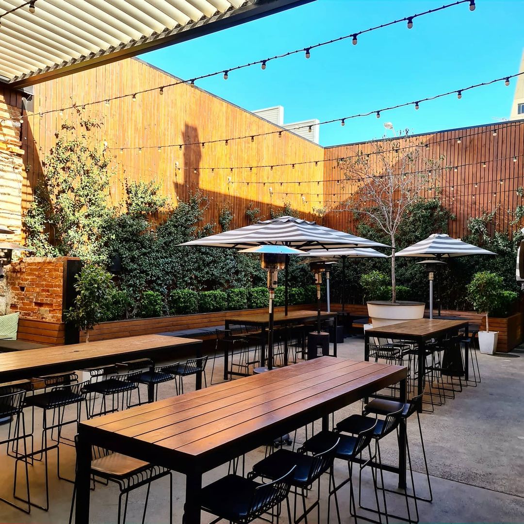 15 Best Pubs Adelaide Has To Offer [2022 Guide]