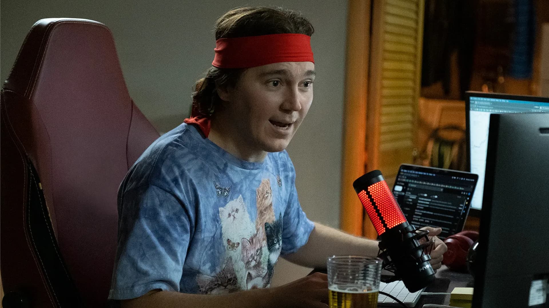 кадры из фильмов. дурные деньги 2023 трейлер. фильм вера 2023 трейлер. стриминг фильм. дурные деньги 2023 трейлер.