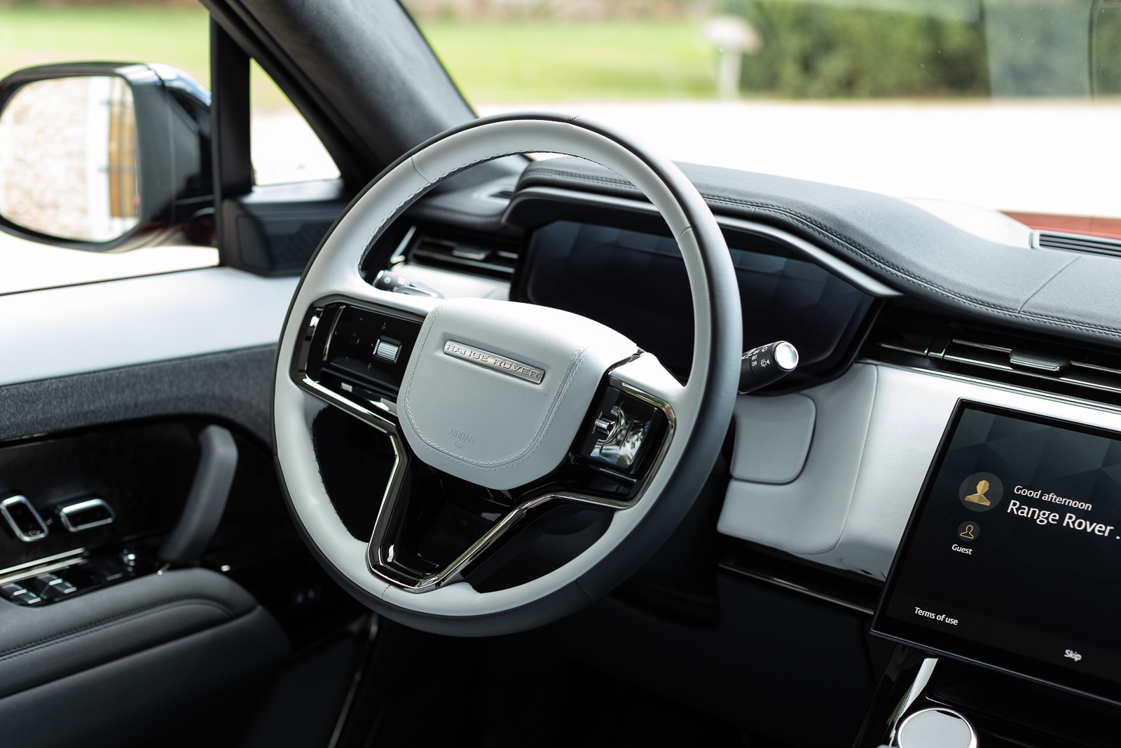 We Drove The New Range Rover Sport V8 First Edition & First Plugin Edition