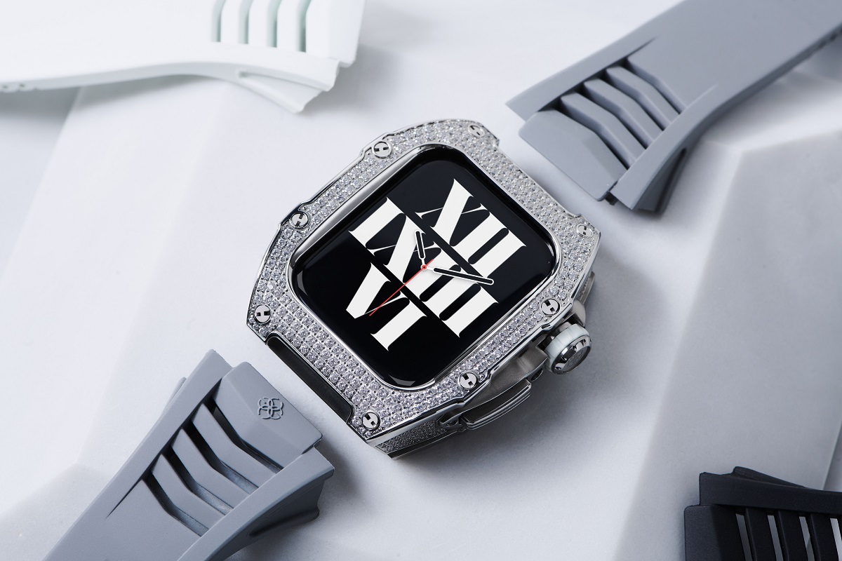 Apple Watch diamond case