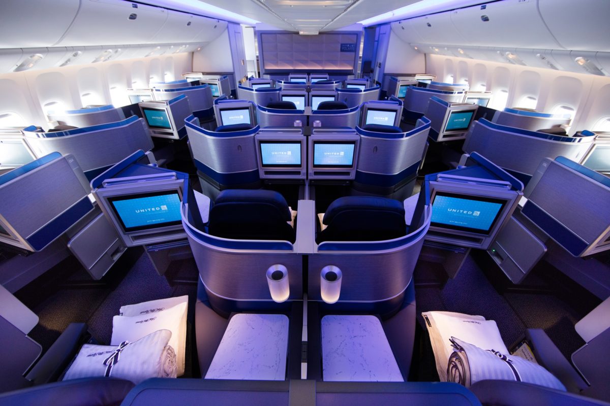 United Airlines Polaris Business Class Review - Boeing 787-9 Dreamliner