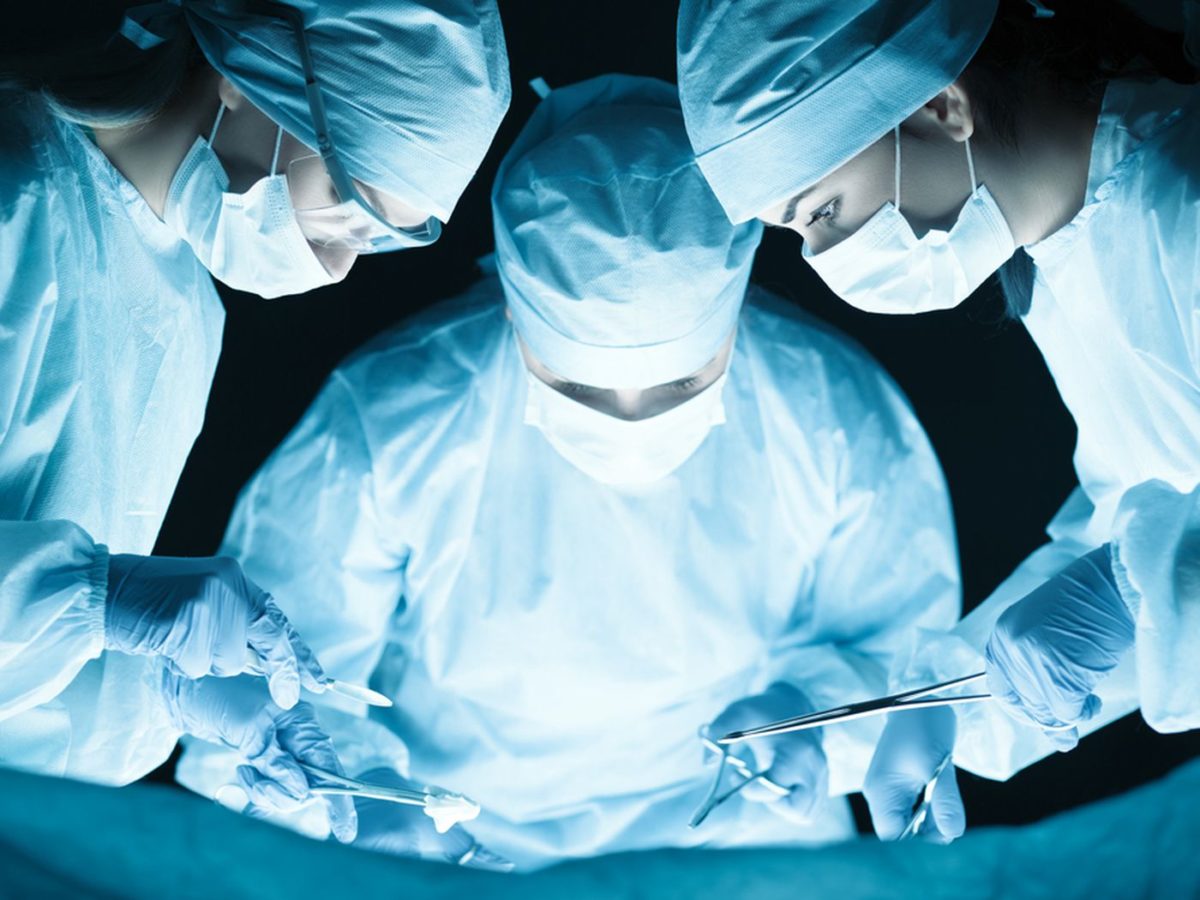 Australia's 10 highest paying jobs right now (2022) - Surgeon