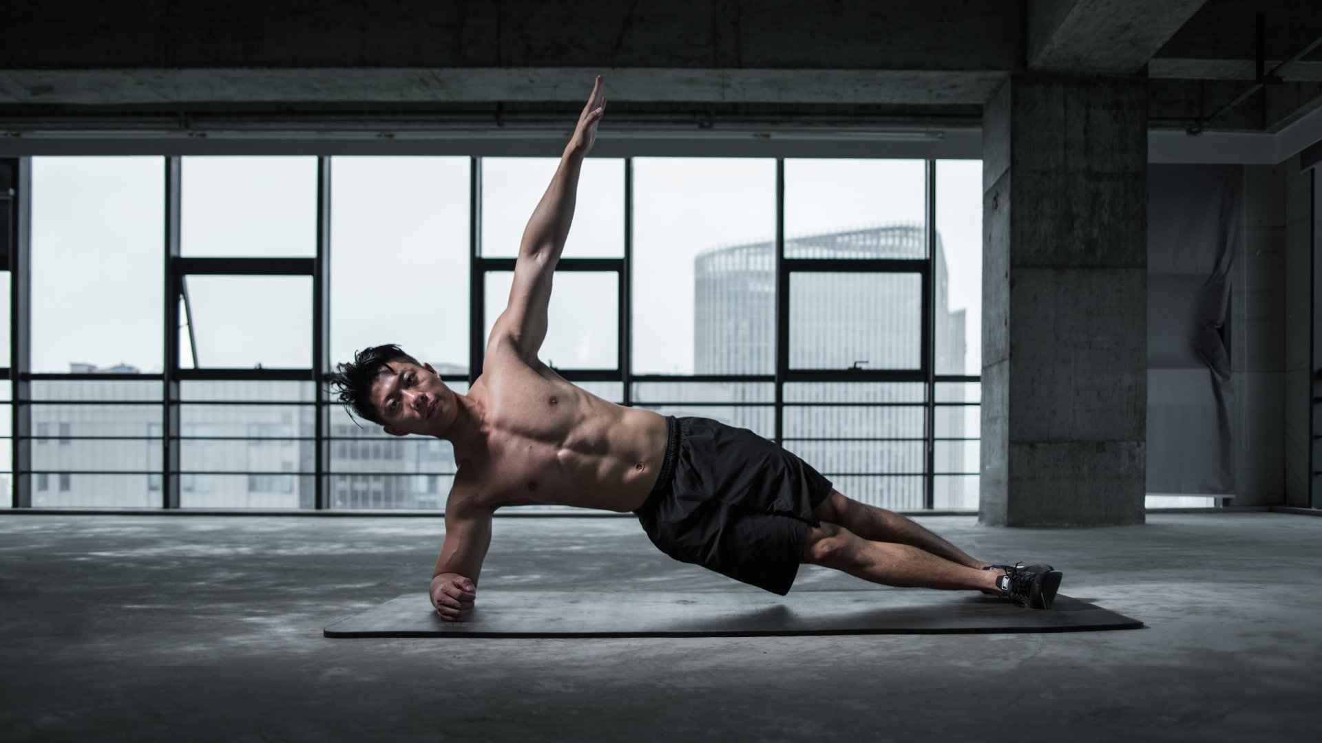 The 16 Best Oblique Exercises And Workouts For Men