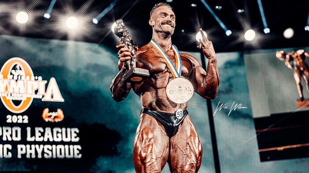 Chris Bumstead Wins Classic Physique Title At Mr Olympia 2022 (Again)