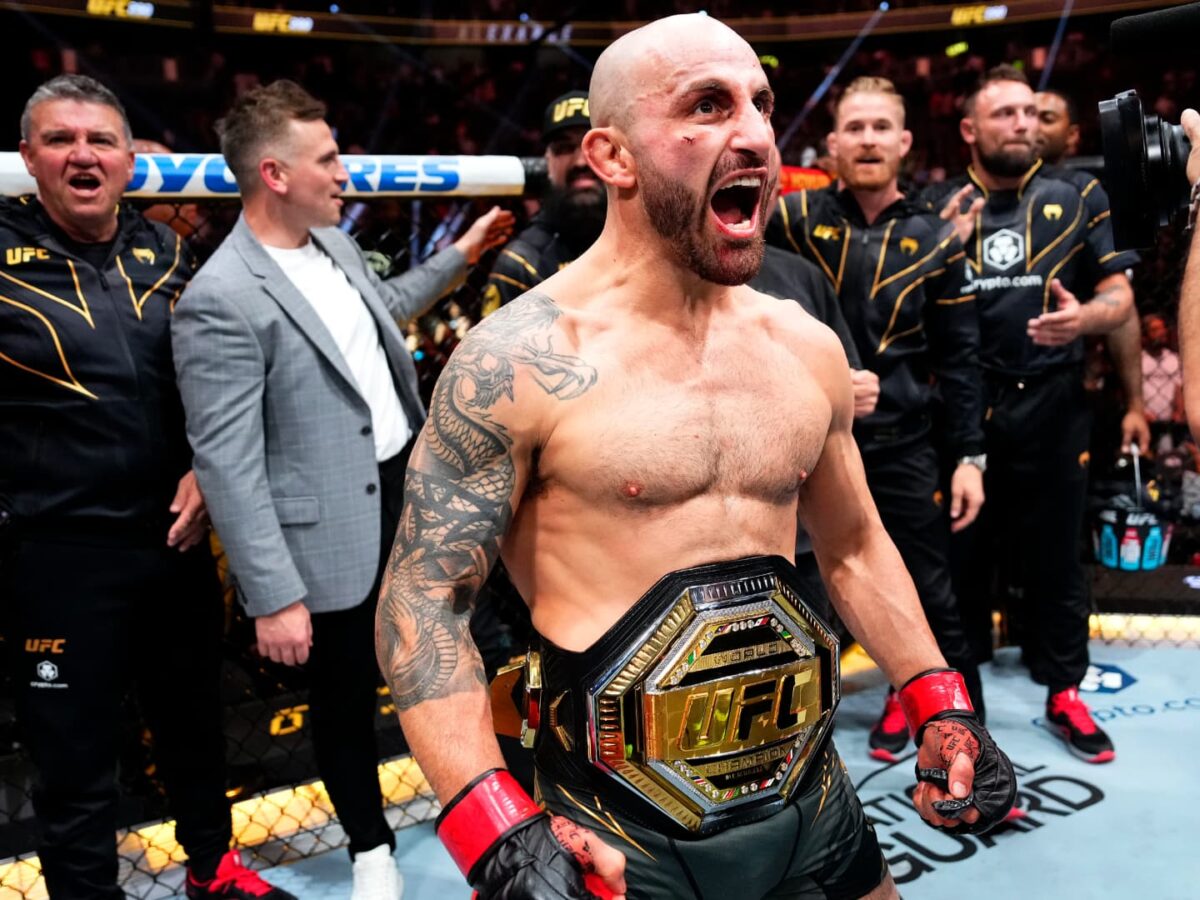 UFC　王者　アレクサンダー・ヴォルカノフスキー　ゴールドカード　psa10 UFC 王者 アレクサンダー・ヴォルカノフスキー ゴールドカード