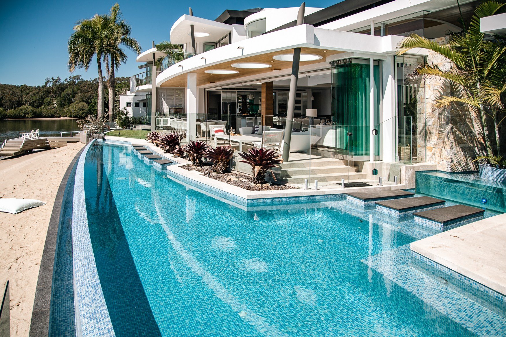 Best Noosa Airbnbs