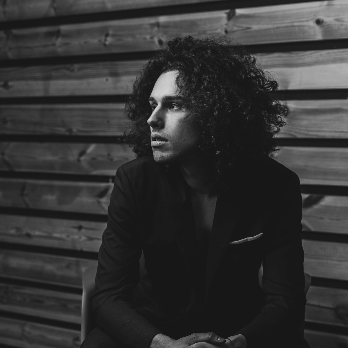 curly hairstyles for men