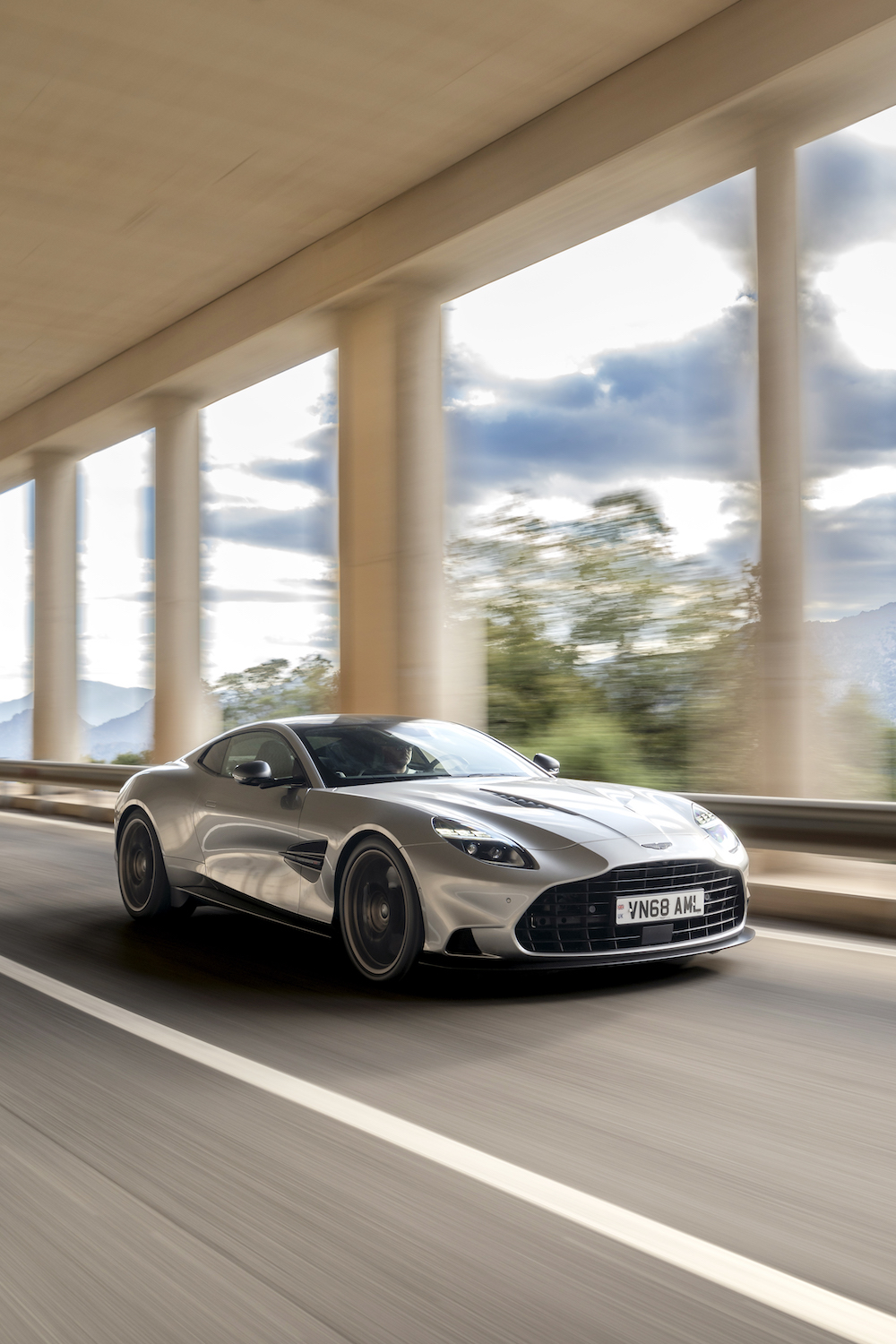 Aston Martin Vanquish