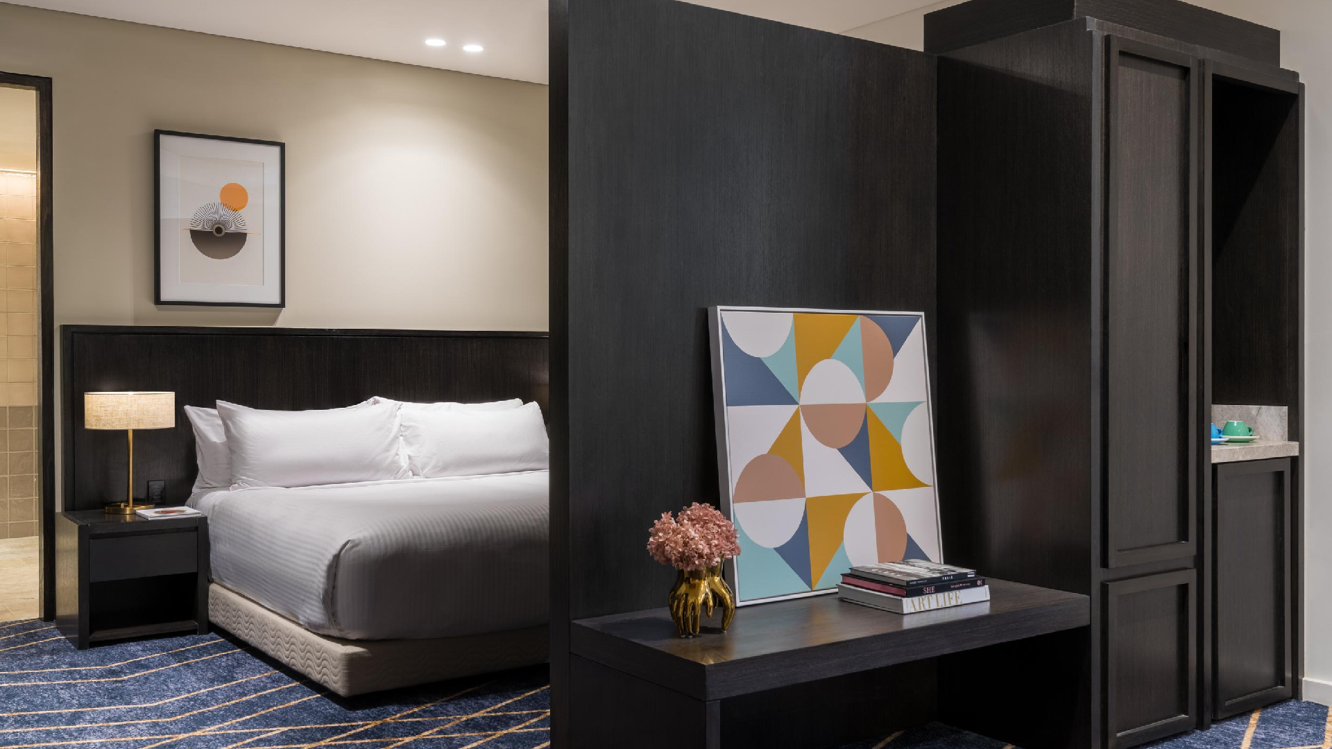 Kimpton Margot Sydney Review: Meditations During A Night On My Own (NOMO)