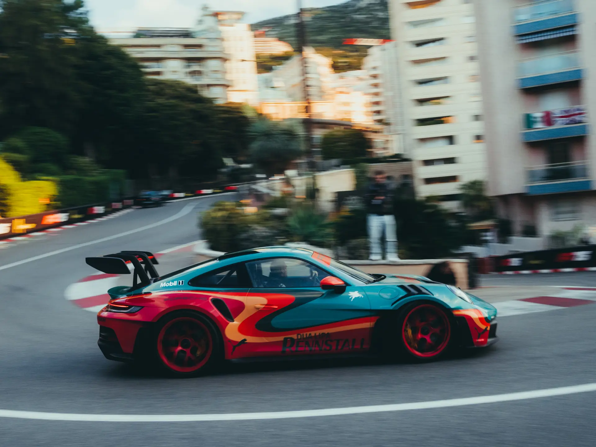 Dua Lipa Porsche 911 GT3 RS