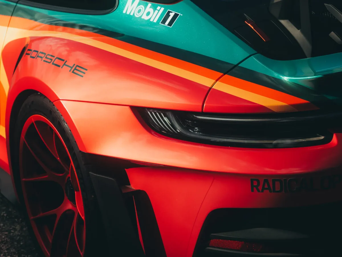 Dua Lipa Porsche 911 GT3 RS