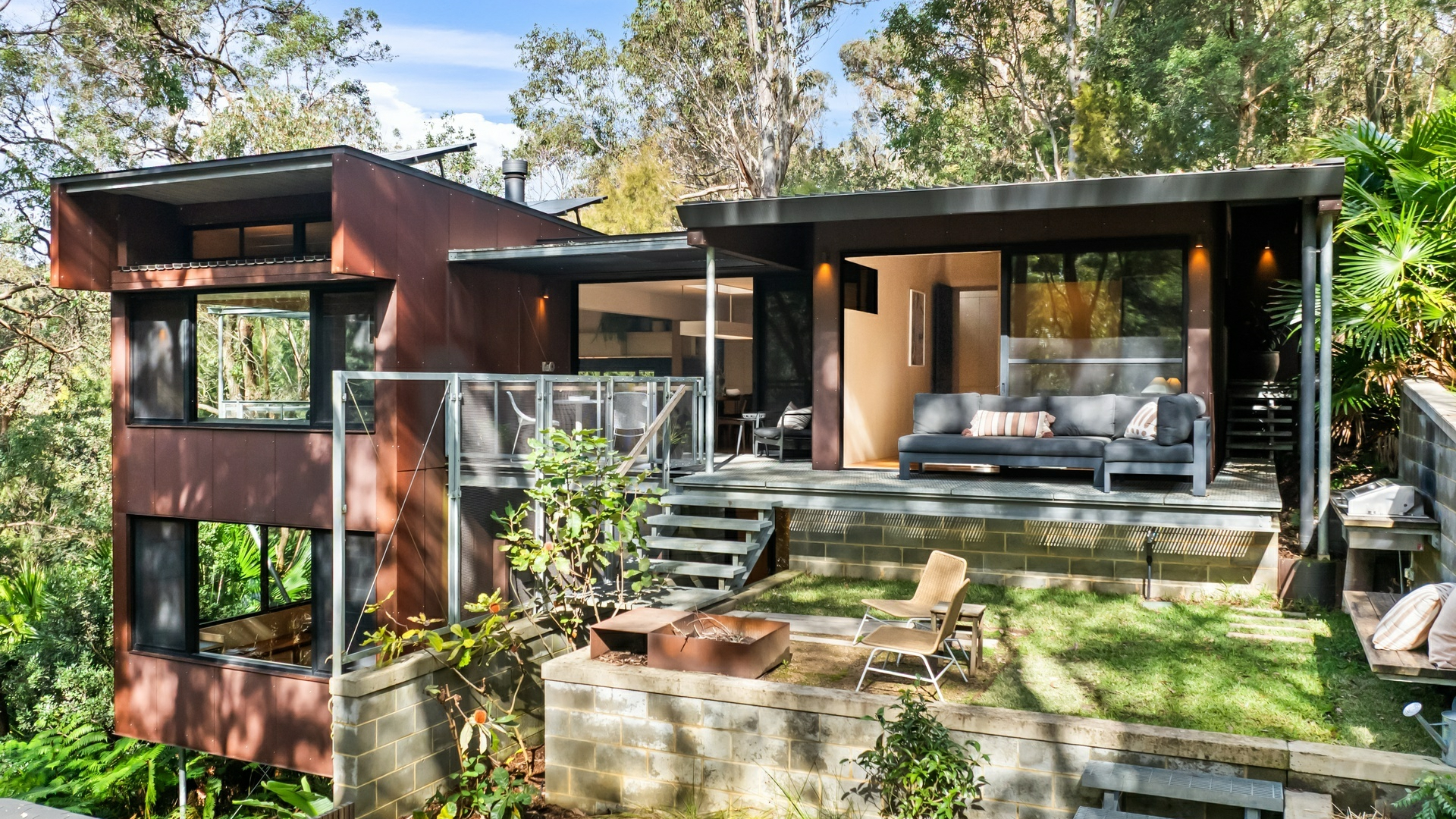 On The Market: This Award-Winning Sydney Treehouse Is Practically A Steal