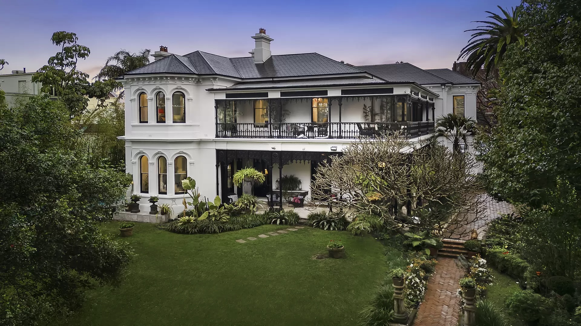 On The Market: Baz Luhrmann’s Former Darlinghurst Mansion Is Back With A Discount