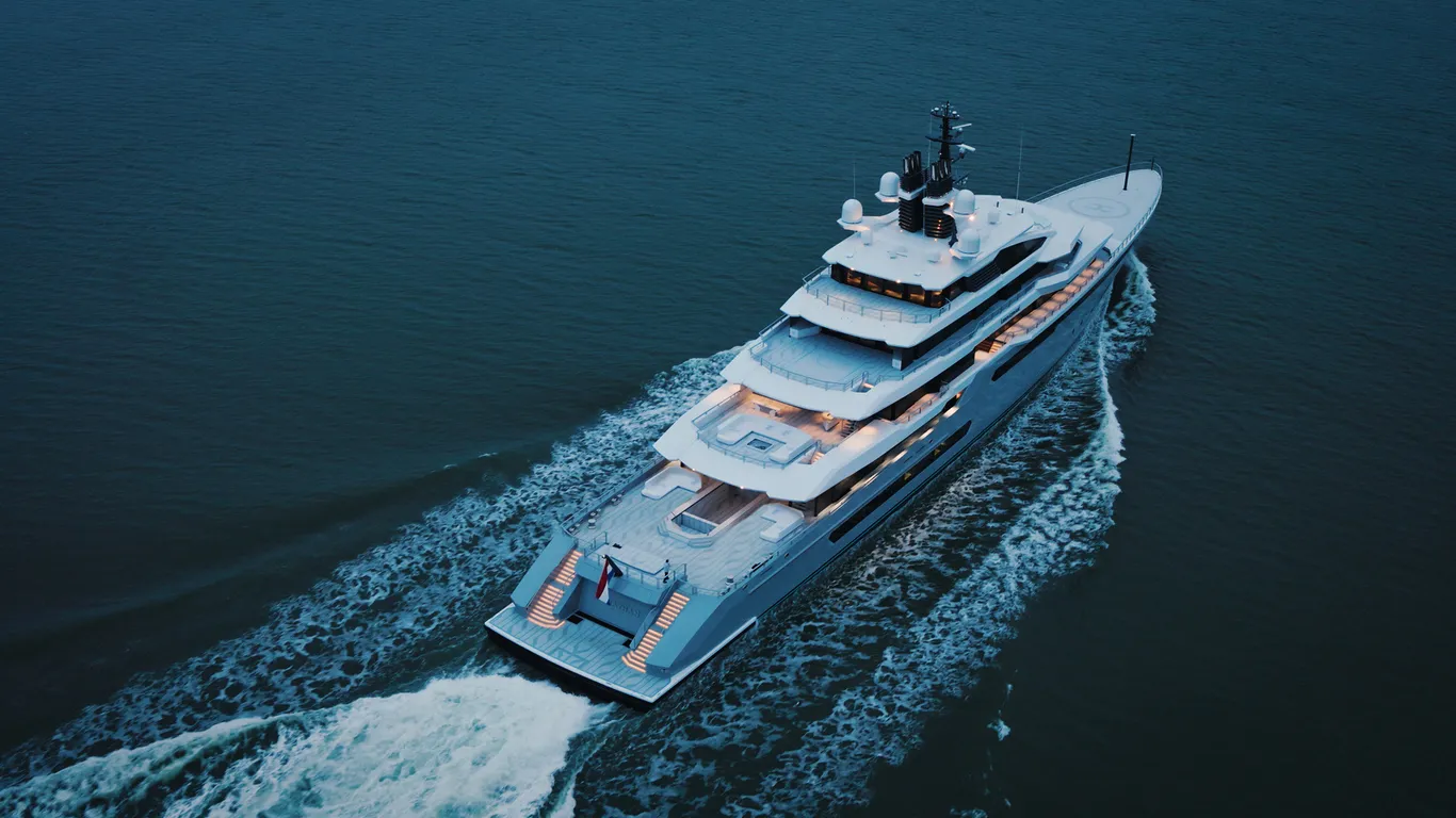 gabe newell superyacht