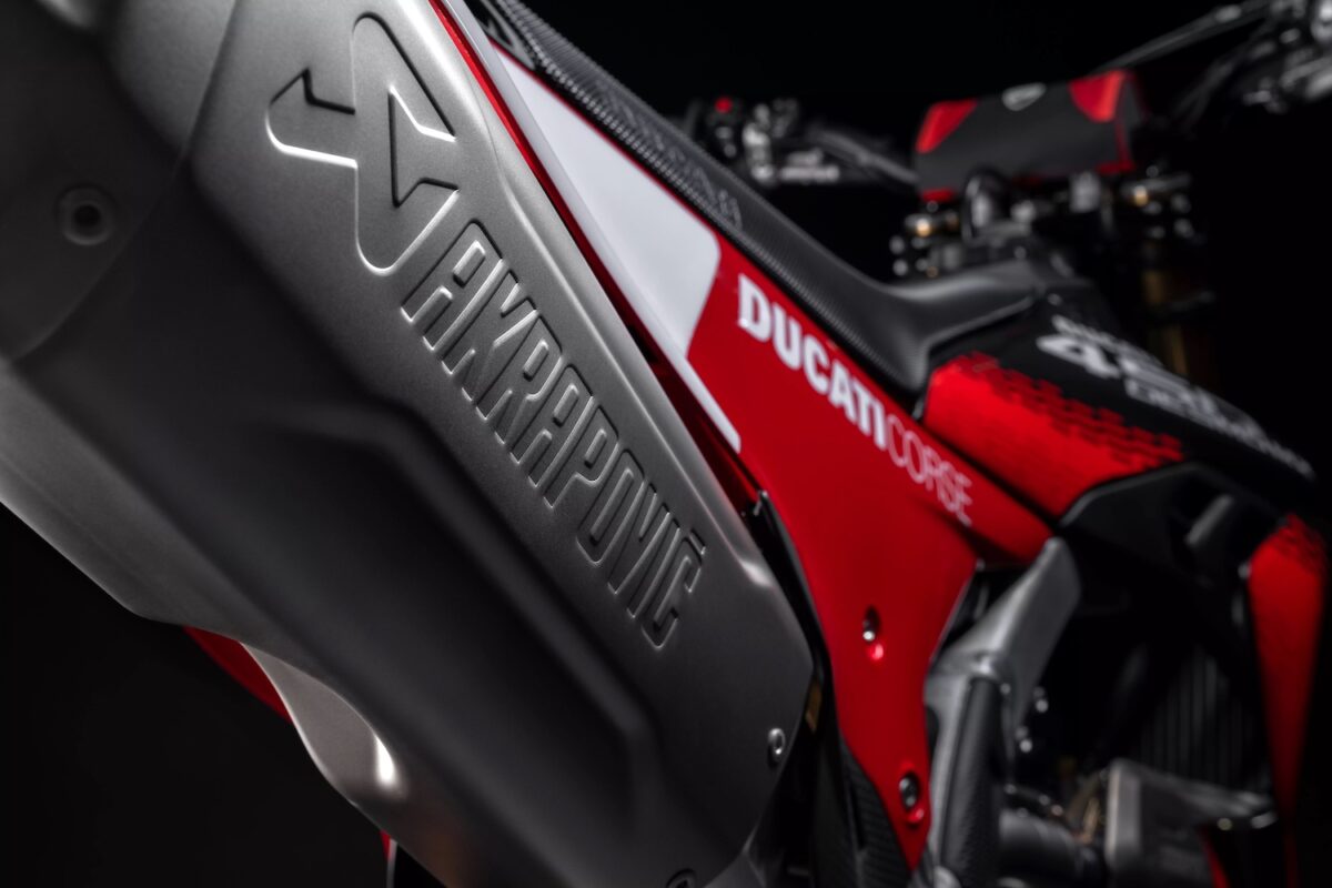 Ducati Desmo450 MX Factory