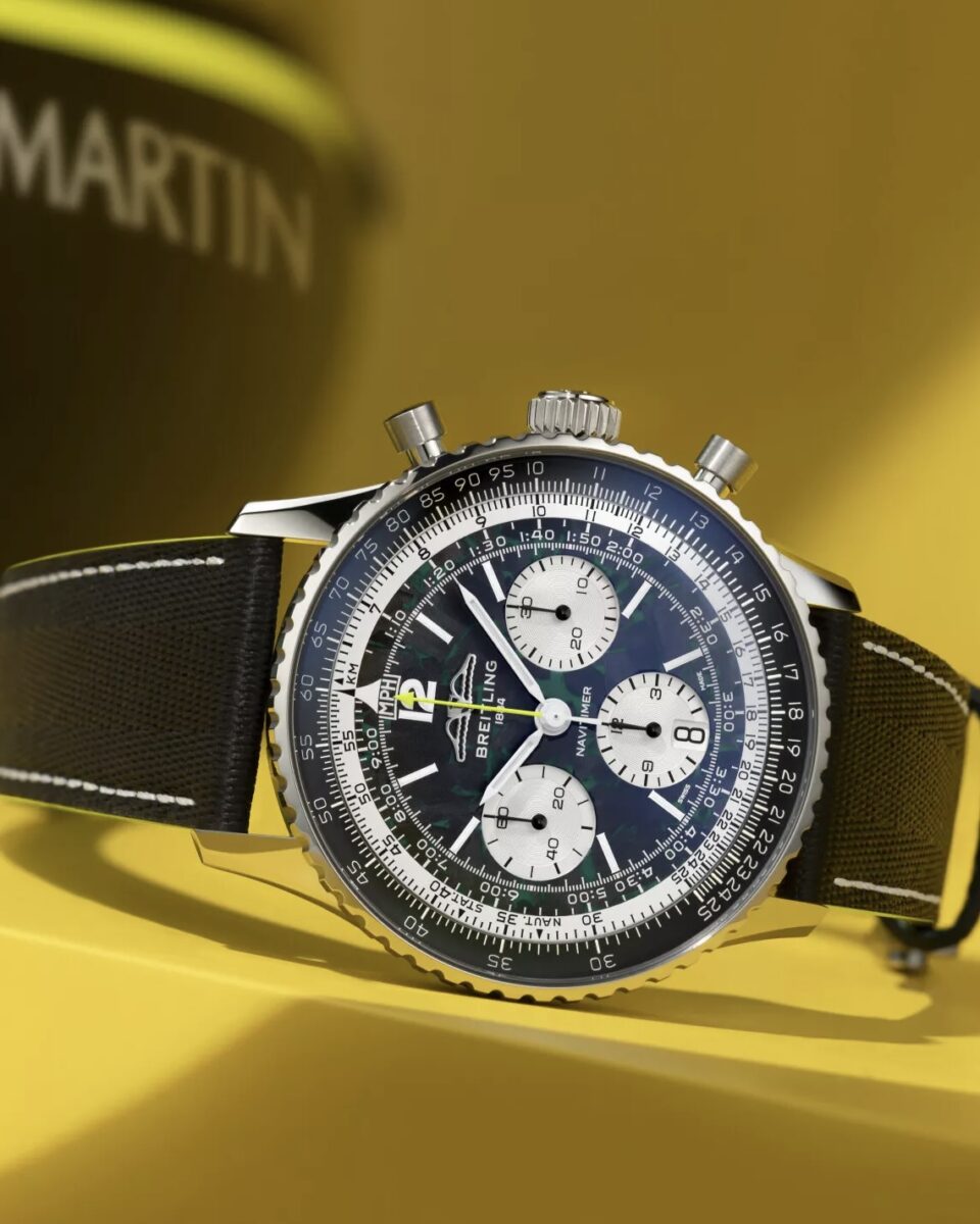 Breitling Navitimer B01 Chronograph 43 Aston Martin Aramco Formula ONE™ Team.