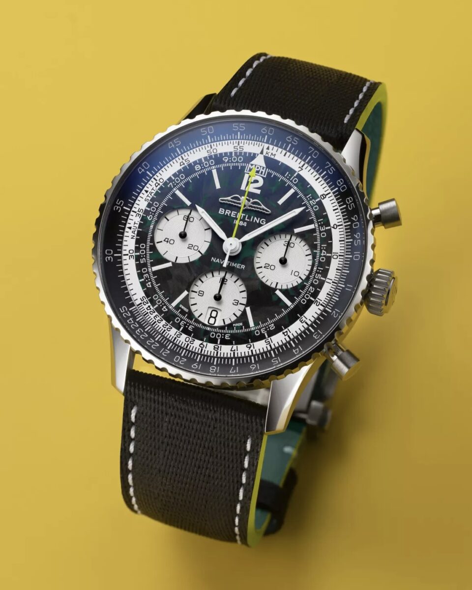 Breitling Navitimer B01 Chronograph 43 Aston Martin Aramco Formula ONE™ Team.