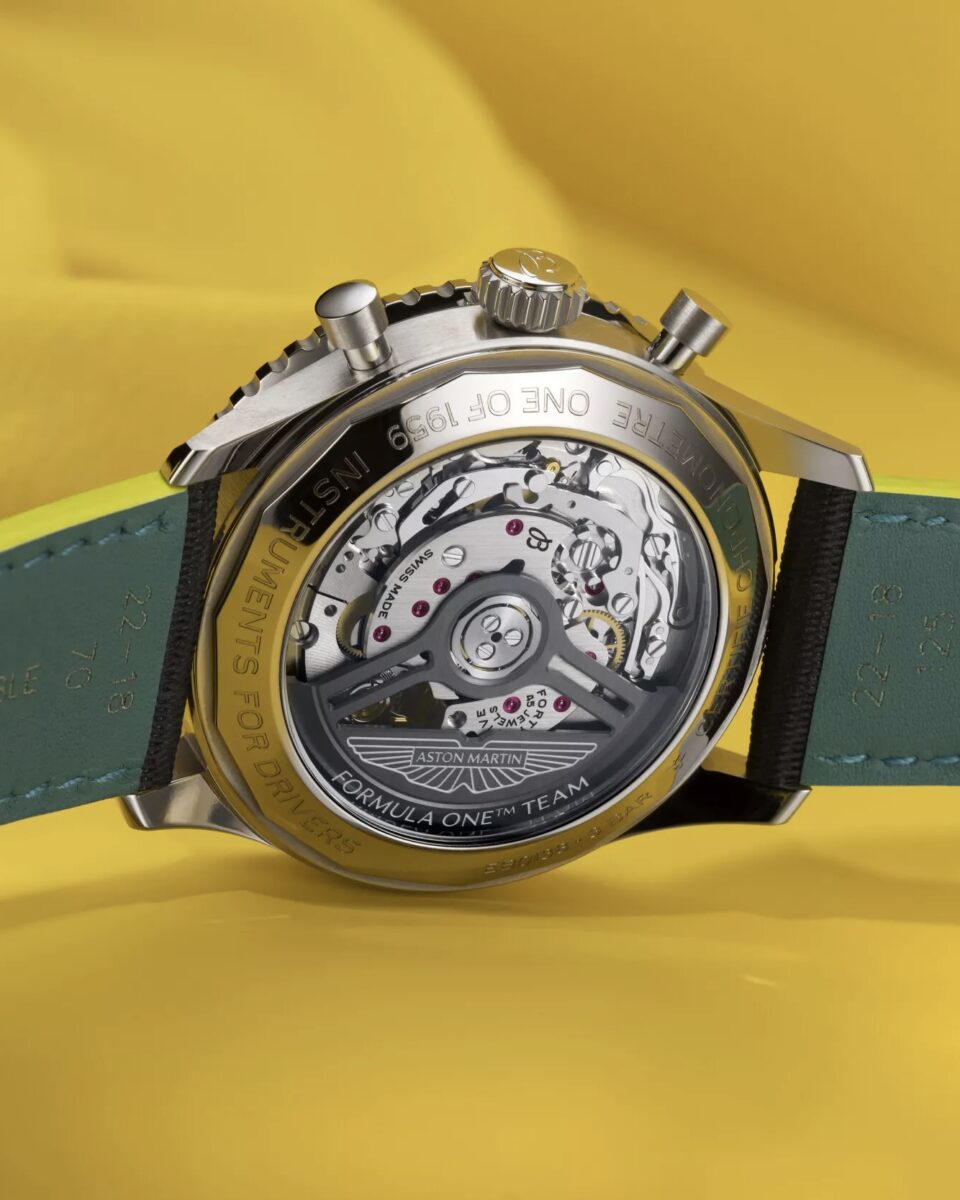 Breitling Navitimer B01 Chronograph 43 Aston Martin Aramco Formula ONE™ Team.