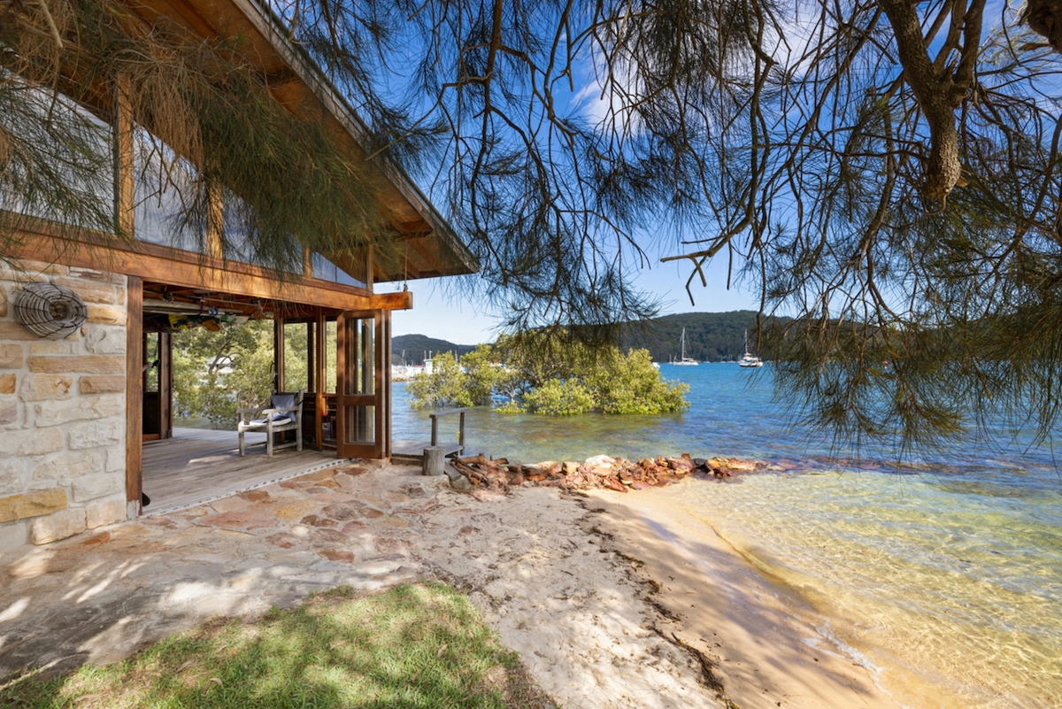 On The Market Scotland Island