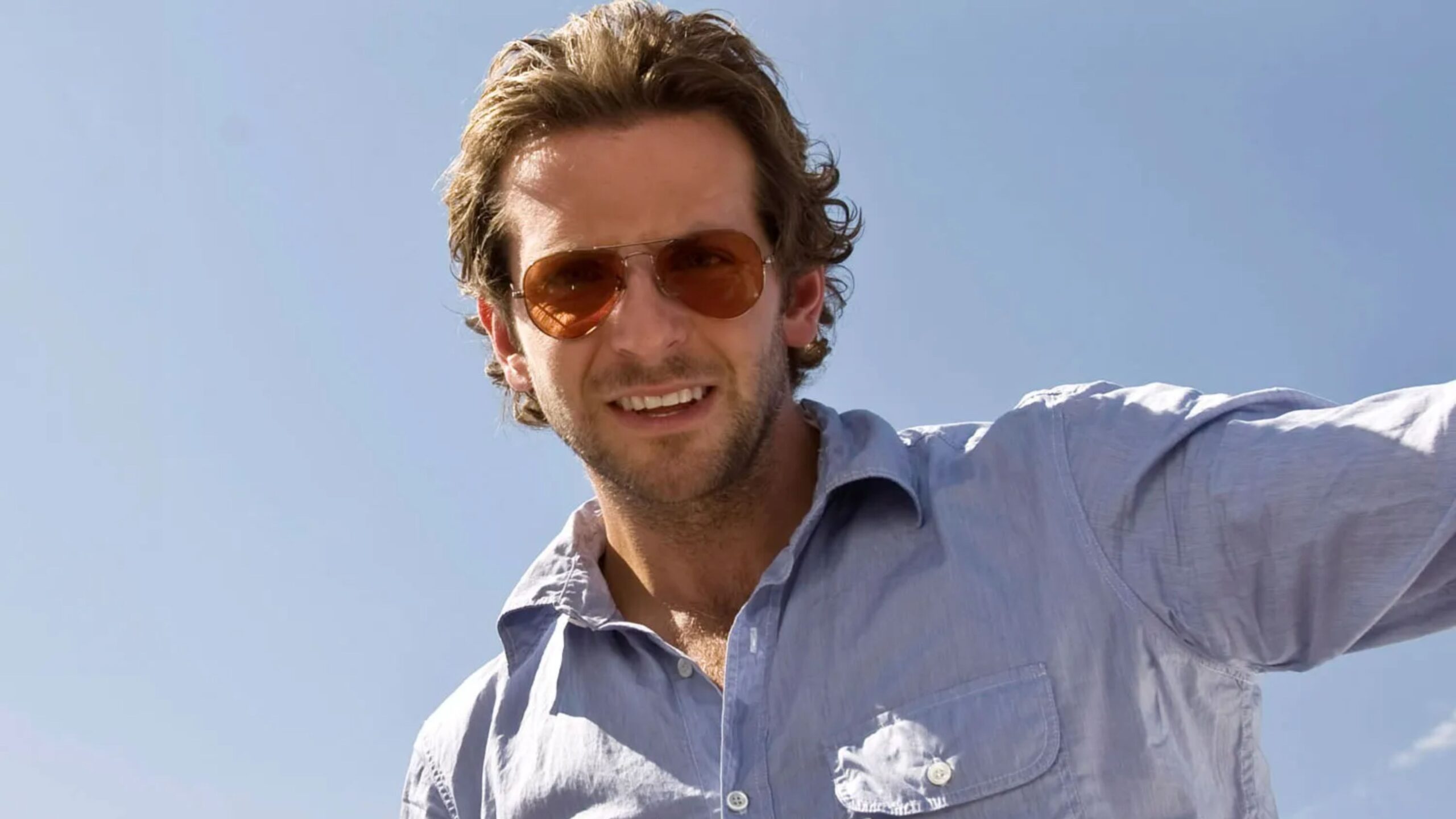 Bradley Cooper In Talks To Write, Direct, & Star In Margot Robbie’s ‘Ocean’s’ Prequel