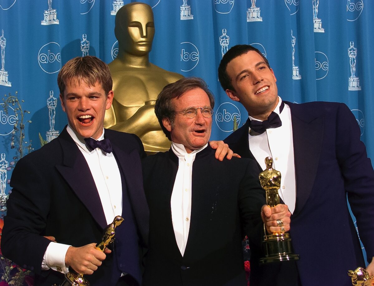 Robin Williams joins winners Ben Affleck and Matt Damon backstage at Academy Awards Show, March 23, 1998