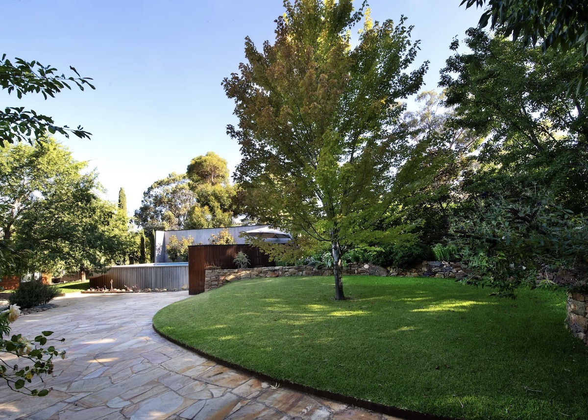 on the market 19 Burnett Road, Castlemaine VIC 3450